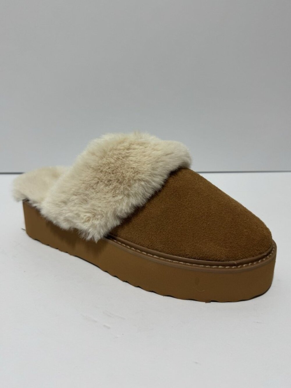BCTEX Coll Womens Fuzzy Slippers Brown Size 10M